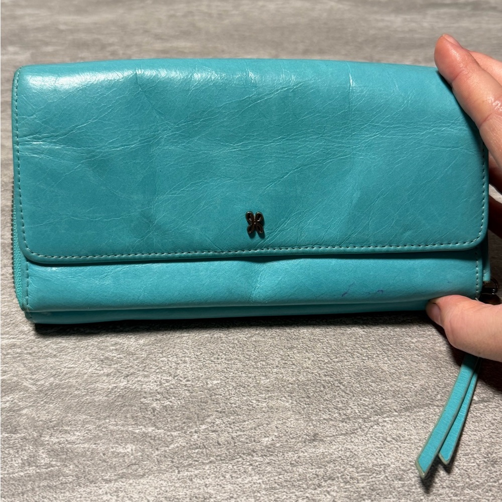HOBO Rubie Leather wallet in turquoise color